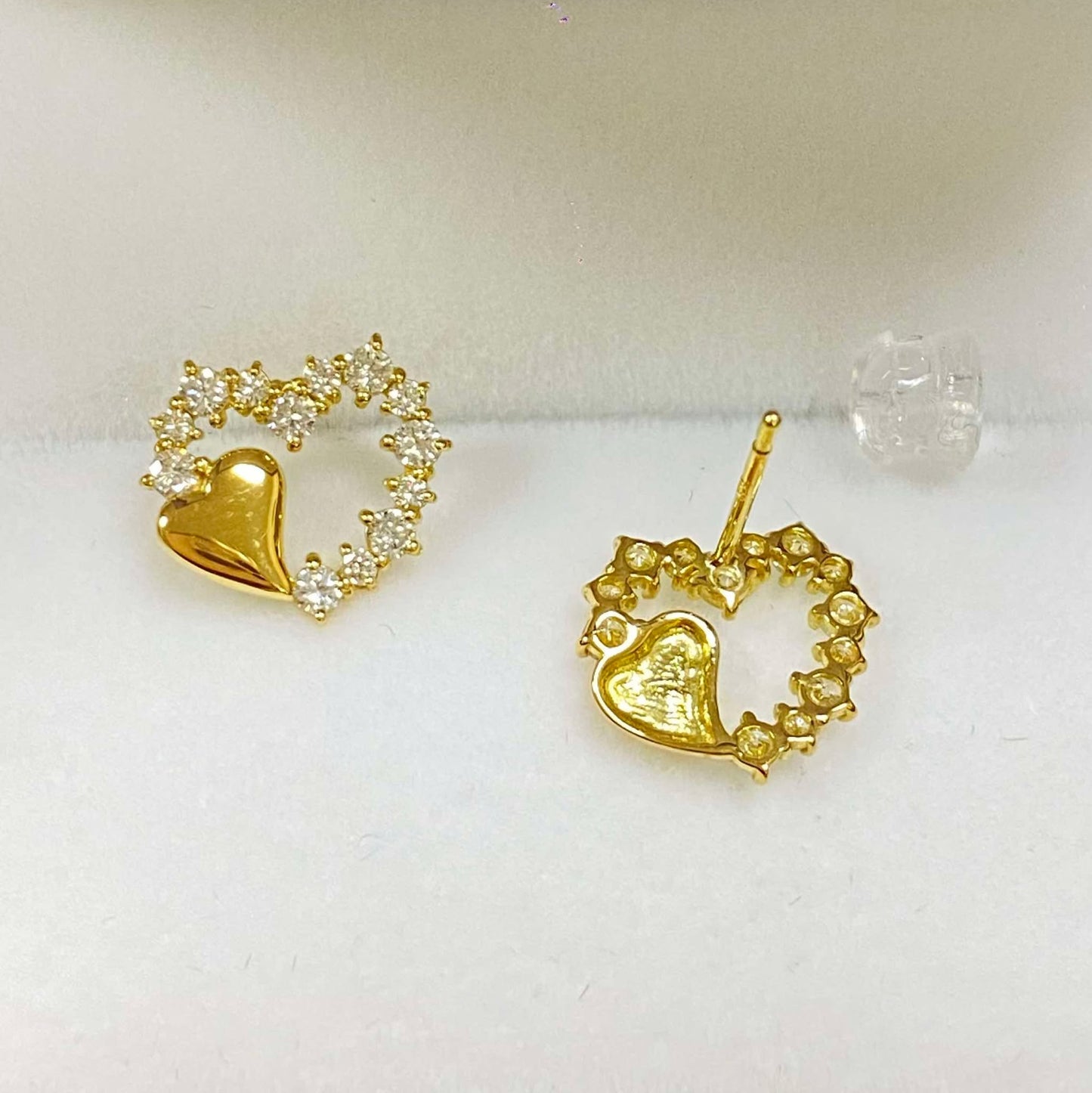 18K HEART STUD