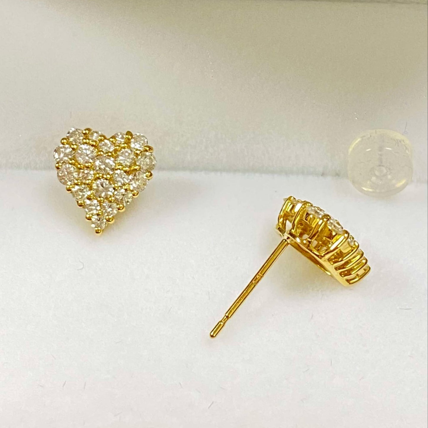 18K HEART STUD